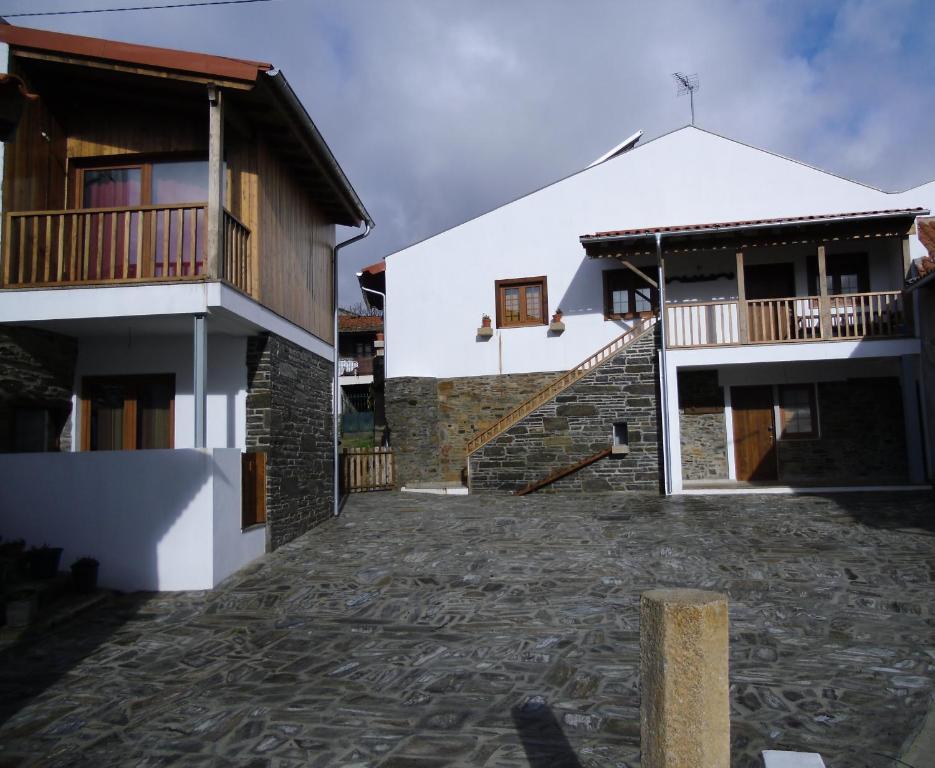 Casas De Campo Podence 라세도데카발라이로스 외부 사진